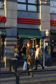 Suède, Västra Götaland, Göteborg (Gothenburg), punk sur Hamngatan