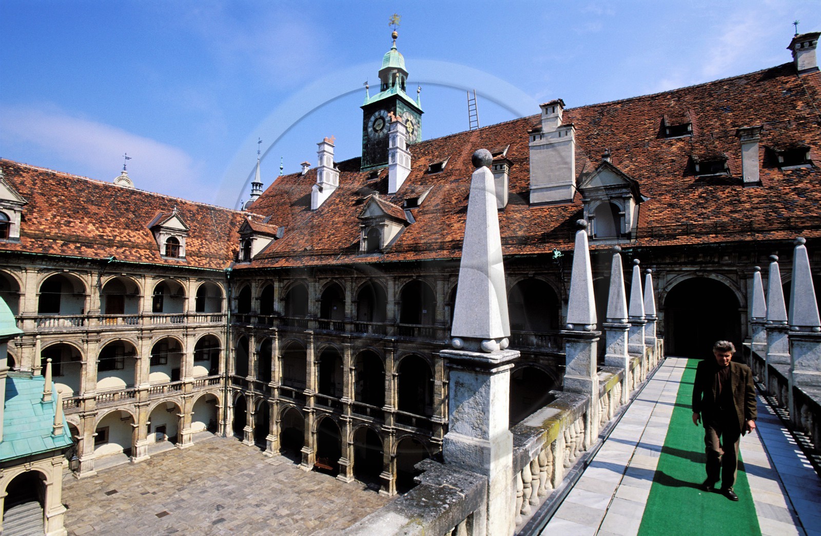 Autriche, Styrie, Graz, centre historique classé Patrimoine Mondial de l'UNESCO, le Landhaus, ancien siège de la diète de Styrie, la cour à trois étages d'arcades