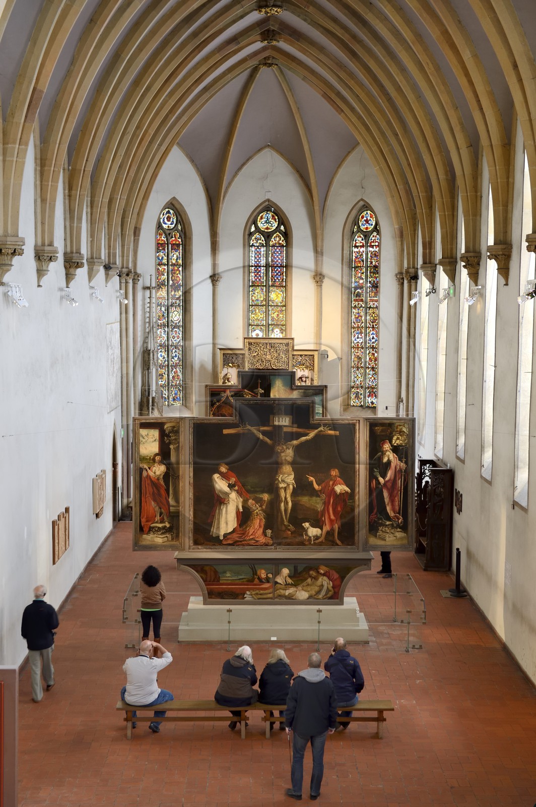 France, Haut-Rhin (68), Colmar, le musée Unterlinden, le retable d'Issenheim attribué à Grünewald, scène de la Crucifixion et Mise au tombeau