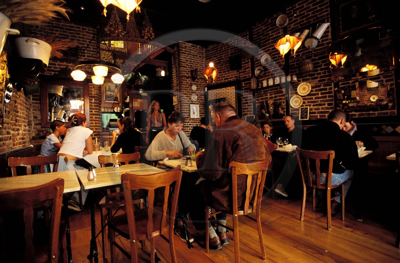 France, Nord (59), Lille, rue de la Monnaie dans la vieille ville, un restaurant dans une maison traditionnelle France, Nord (59), Lille, rue de la Monnaie dans la vieille ville, un restaurant dans une maison traditionnelle