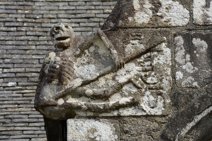 France, Finistère (29), Lannédern, l'église Saint-Edern, statue de l'Ankou (le passeur des ames emblématique de la mythologie bretonne)