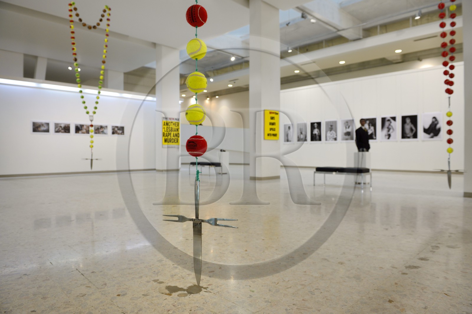 Afrique du Sud, province de Gauteng, Johannesburg, quartier de Braamfontein, Wits Art Museum, exhibition of the work of art-activists Zanele Muholi