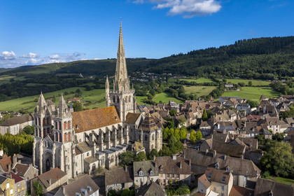 France, Saône-et-Loire (71), Autun, la cathédrale Saint-Lazare (vue aérienne)