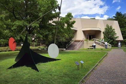 Switzerland, canton of Valais, Martigny, Pierre Gianadda Foundation, Alexander Calder, Stabile-Mobile - Brasília, painted metal and steel axle, 1965