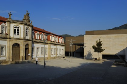 Portugal, région du Minho, Guimaraes, centre culturel Vila Flor et siège de Guimaraes 2012