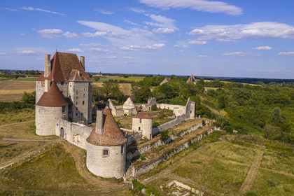 France, Allier (03), former province of Bourbonnais, Besson, Fourchaud castle (14th century to 16th century) now belonging to the descendants of the Bourbon-Parma (aerial view)