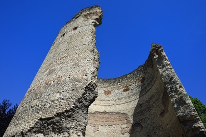 France, Dordogne, White Perigord, Perigueux, district of La Cité or also of Vesone, Roman ruin of the Vesone tower (Vesunna)