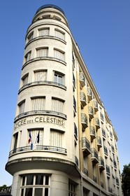 France, Allier (03), Vichy, l’ancien Hotel des Célestins devenu Lycée des Célestins, en forme de paquebot et de style Art Déco