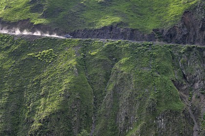 Géorgie, Kakheti, region de Touchétie, la très spectaculaire piste qui relie Telavi à Omalo en passant par le Col d'Abano à 2826 mètres