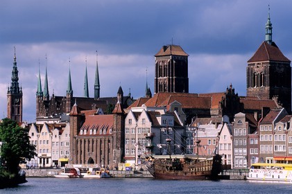 Pologne, Poméranie Orientale, Gdansk, la ville principale derrière le Long-Quai du vieux port
