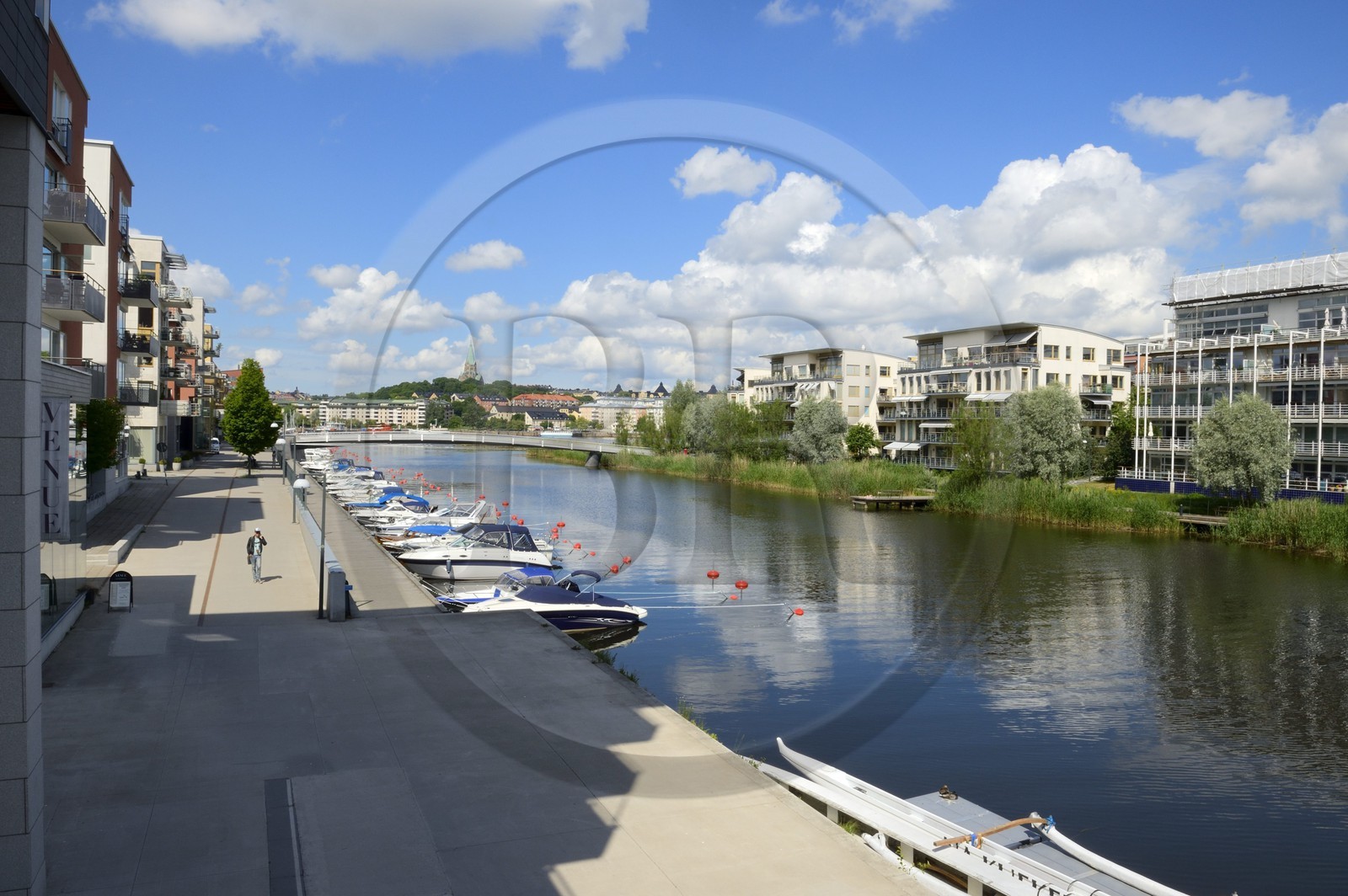 Suède, Stockholm, l'écoquartier Hammarby Sjostad précurseur en matière de développement durable, le Sickla kanal