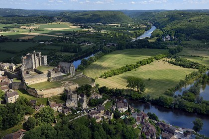 France, Dordogne, Perigord Noir, Dordogne Valley, Beynac et Cazenac, labelled Les Plus Beaux Villages de France (The Most Beautiful villages of France), medieval castle on a cliff above the Dordogne valley (aerial view)
