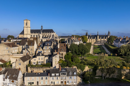 France, Nièvre, Nevers, Saint Cyr et Sainte Julitte cathedral and the Ducal Palace (aerial view)