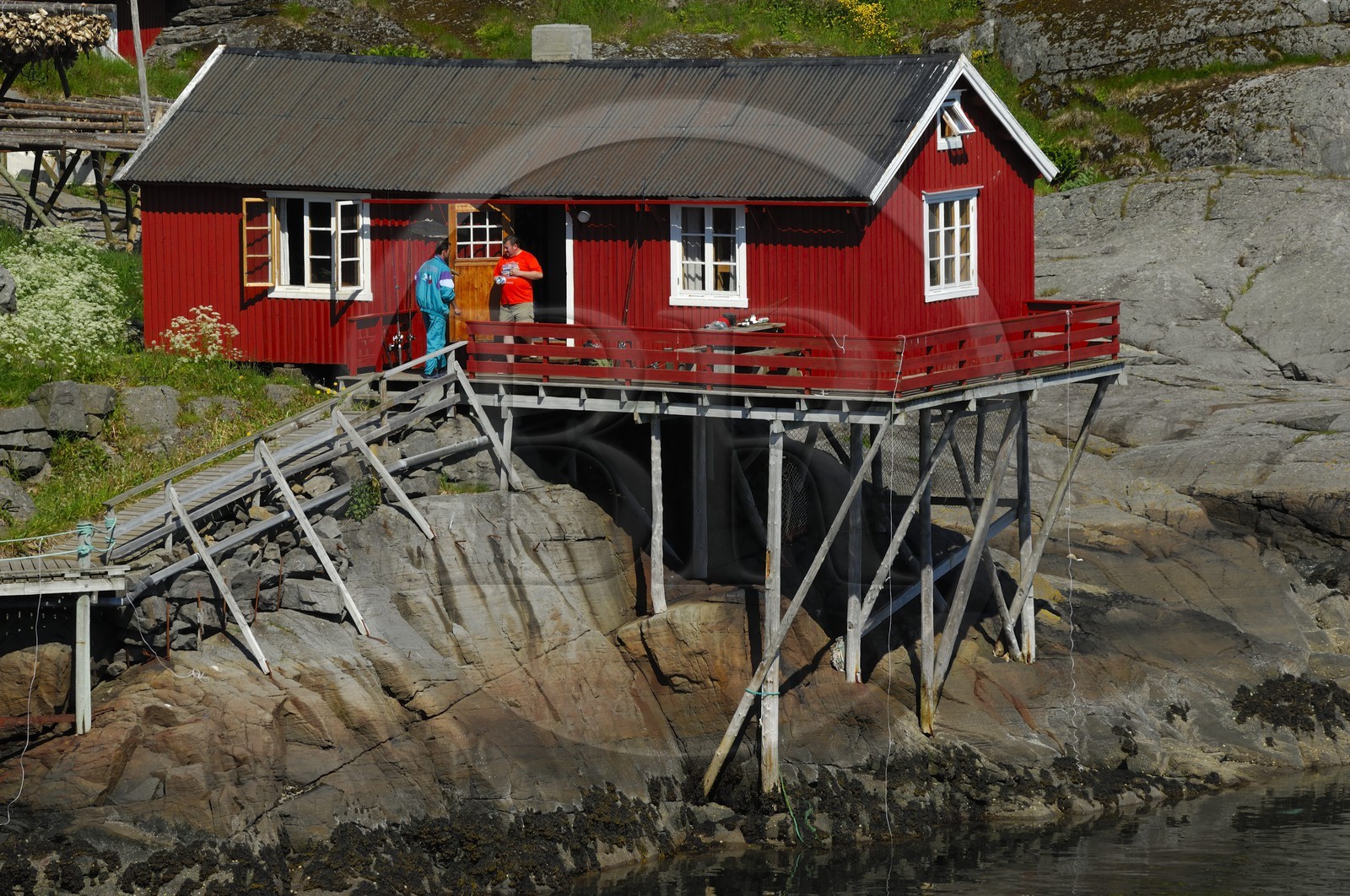 Norvège, Nordland, Iles Lofoten, Ile de Moskenes, maisons de pêcheurs (Rorbuer) au village de A (Å)
