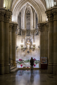 Spain, Catalonia, Barcelona, Eixample district, Sagrada Familia basilica by Catalan modernist architect Antoni Gaudi, listed as a UNESCO World Heritage Site, the temple crypt, Gaudi's tomb in the chapel of Our Lady of Carmelites
