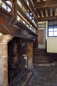 France, Seine-Maritime (76), Pays de Caux, Tôtes, l'auberge du cygne, ancien relais de la Poste royale, elle hébergea des personnalités comme D'Artagnan, Madame de Pompadour, Louis-Philippe Ier, Napoléon Ier et l’impératrice Joséphine etc et fut le lieu où Guy de Maupassant écrivit Boule de Suif (dans lequel l’auberge est très présente) et où Gustave Flaubert écrivit une partie de Madame Bovary