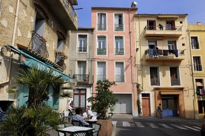 France, Hérault (34), Sète, café rue des Trois Journées