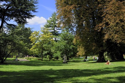 France, Paris (75), square des poetes jouxtant le Jardin des Serres d'Auteuil