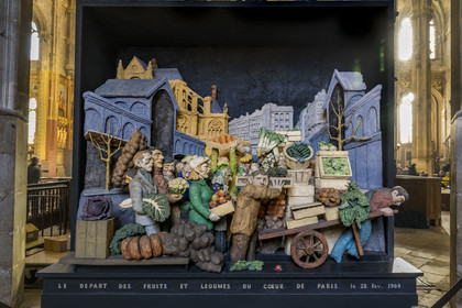 France, Paris (75), quartier des Halles, l'église Saint-Eustache,sculpture polychrome du sculpteur Raymond Mason représentant le départ des fruits et légumes des halles de Paris