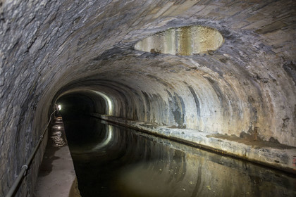 France, Nièvre (58), La Collancelle, les voutes de la Collancelle, tunnel long de 758 m du canal du Nivernais