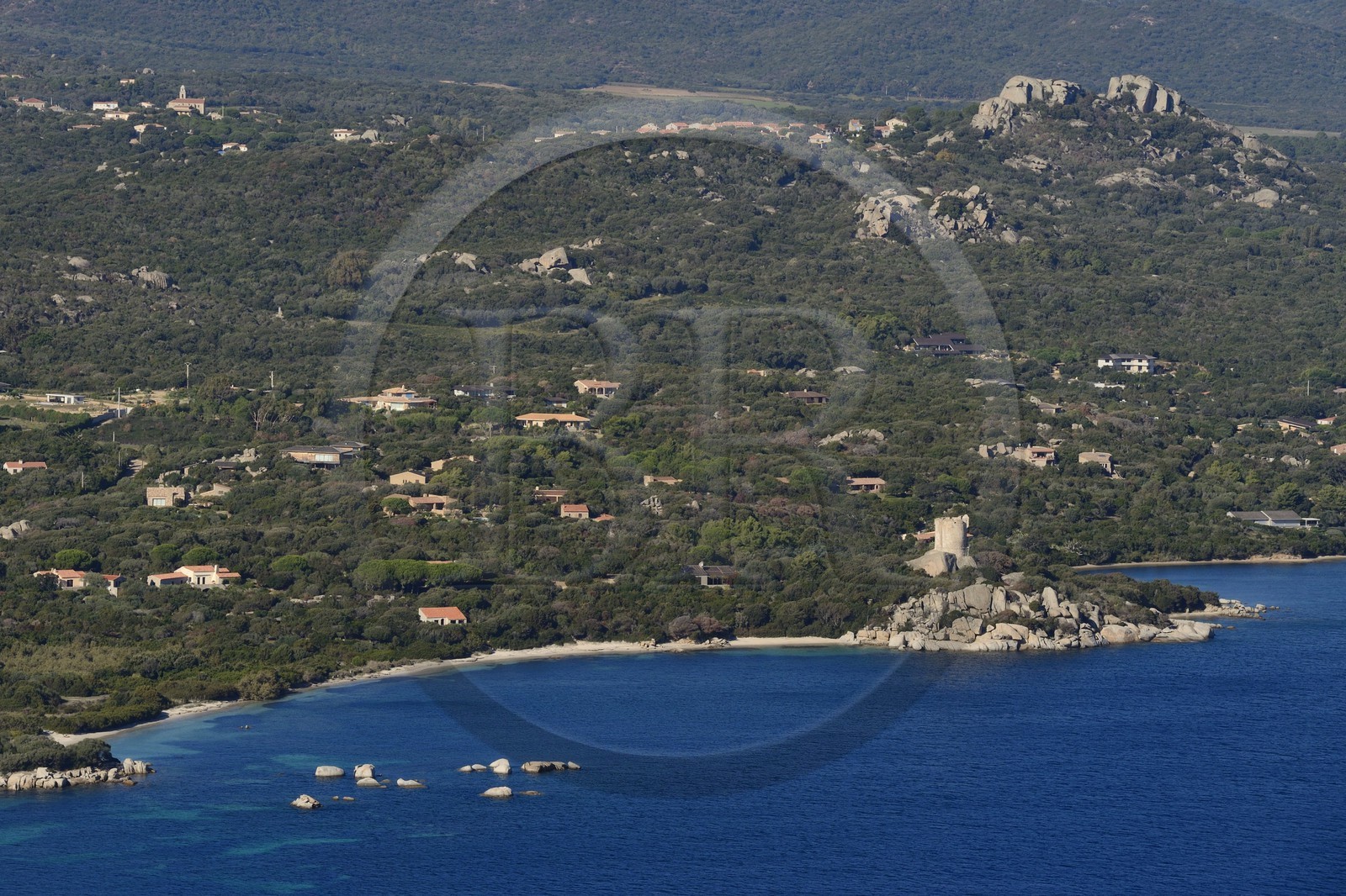 France, Corse-du-Sud (2A), Pianottoli-Caldarello, la tour génoise de Caldarello (vue aérienne)