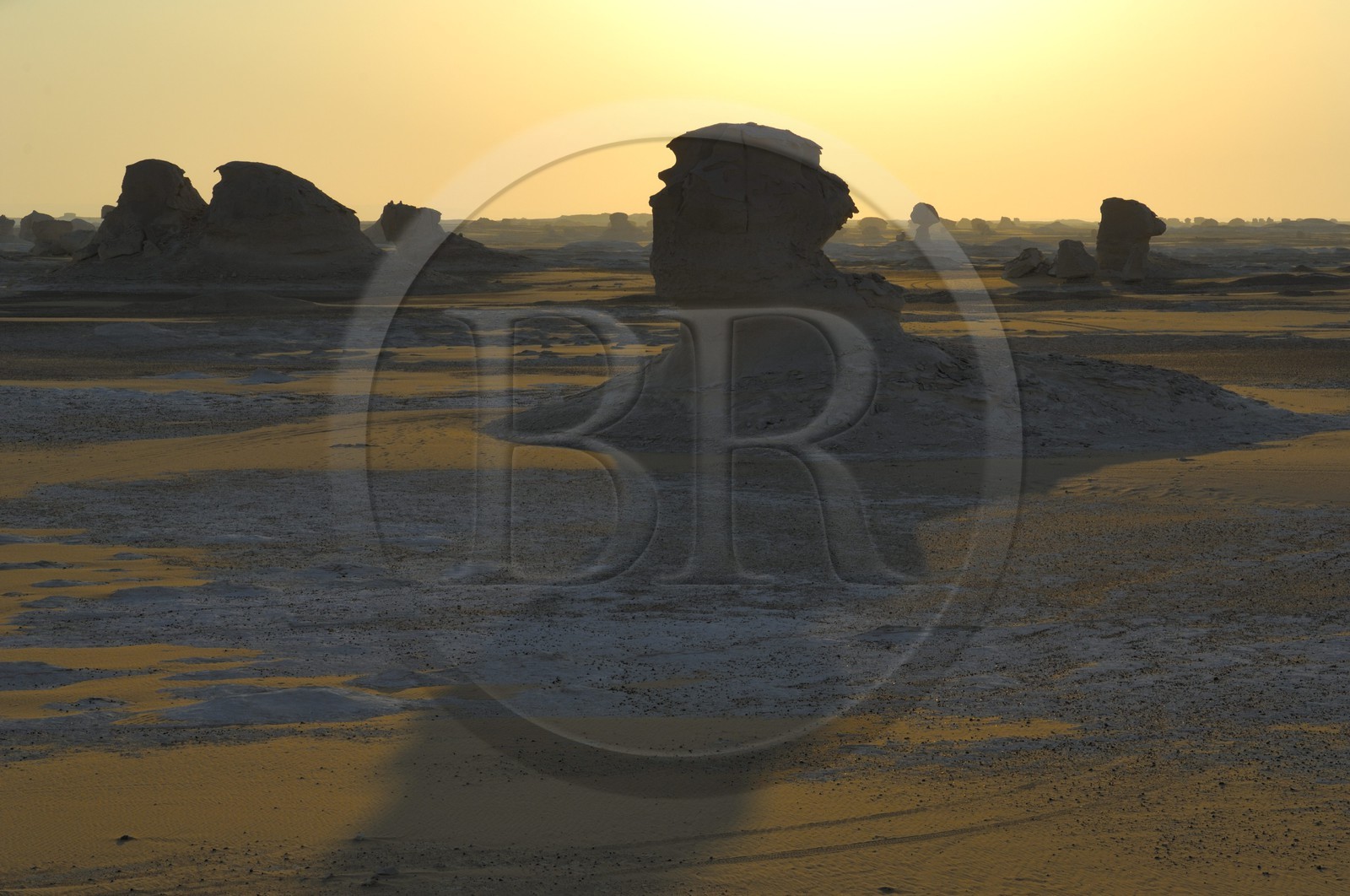 Egypte, désert libyque, le Désert Blanc au nord de Farafra Egypte, désert libyque, le Désert Blanc au nord de Farafra