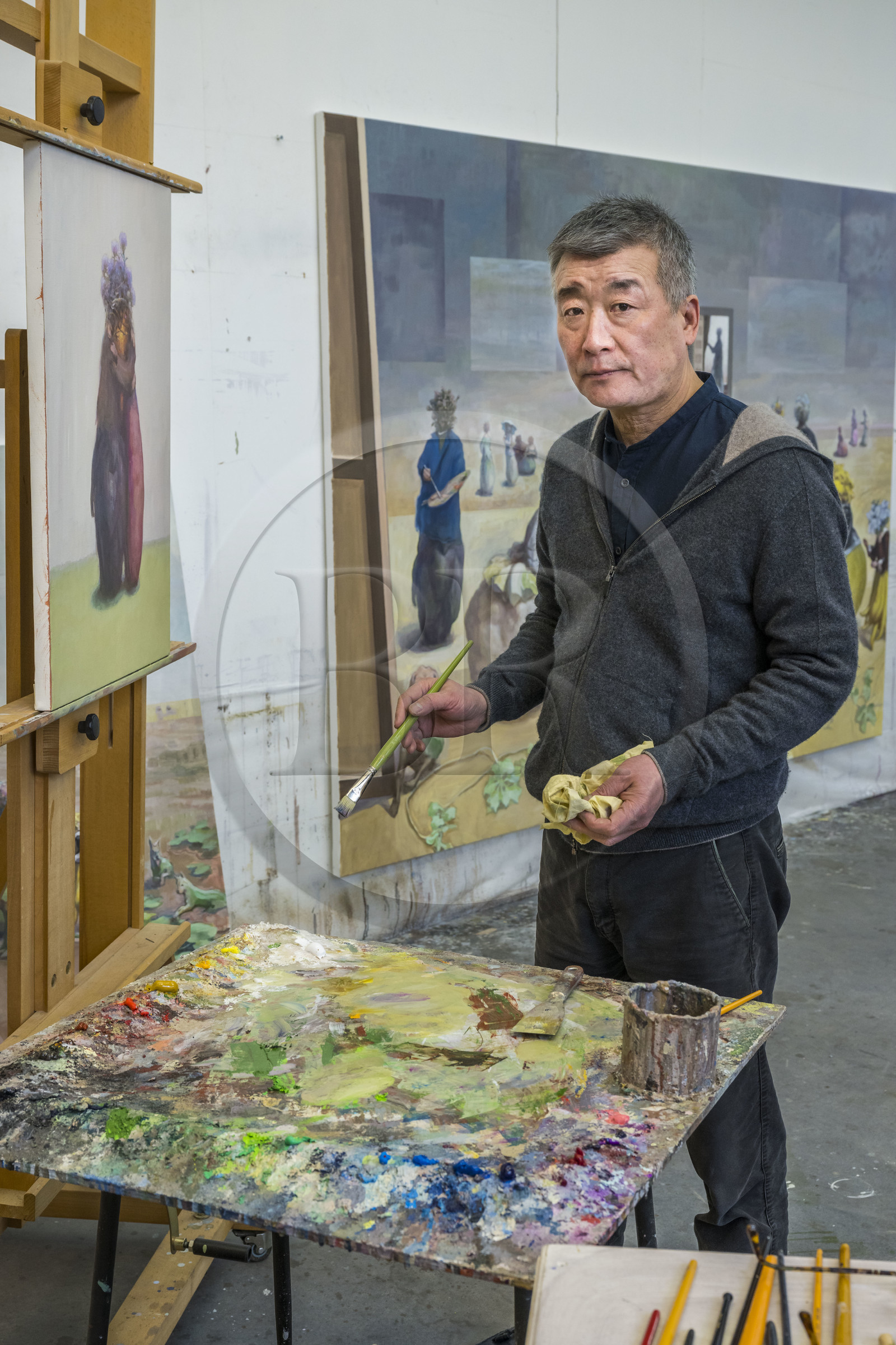 France, l'artiste peintre de Xiao Fan Ru dans son atelier aux Lilas près de Paris