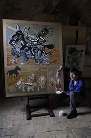 France, Hérault (34), région de Sète,  l' artiste peintre André Cervera dans son atelier de Poussan