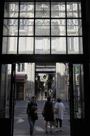 France, Paris (75), Passage Verdeau depuis le Passage Jouffroy