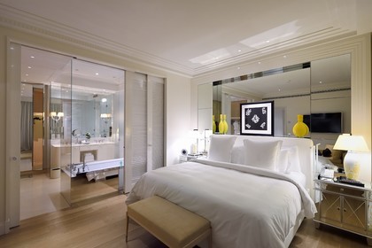 France, Alpes Maritimes, Saint Jean Cap Ferrat, Grand-Hotel du Cap Ferrat, a 5 star palace from Four Seasons Hotel, bedroom and bathroom of the pool suite