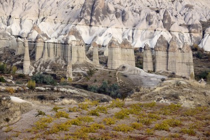 Turquie, Anatolie Centrale, province de Nevsehir, Cappadoce classée Patrimoine Mondial de l'UNESCO, environs d'Uçhisar, vallée de l'Amour, paysage d'érosion et cheminées de fées (vue aérienne)