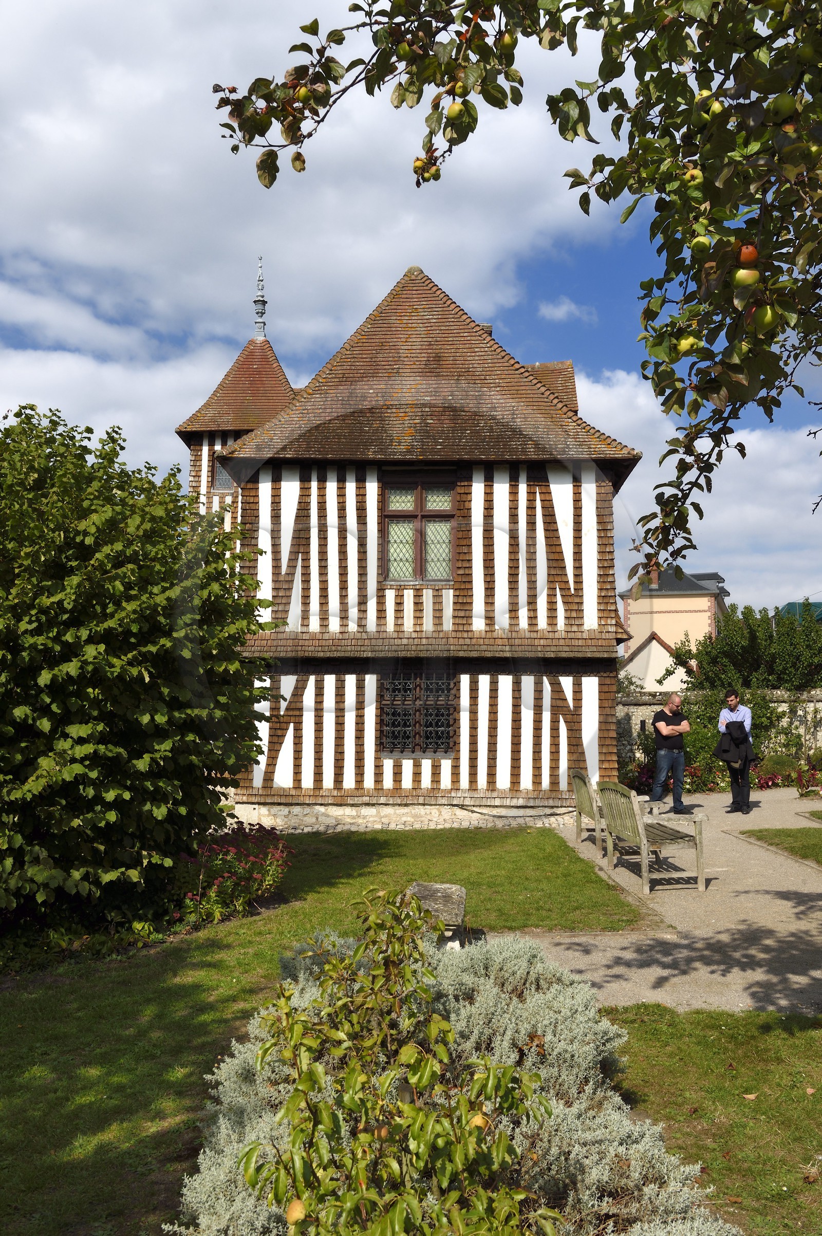 France, Seine-Maritime (76), Petit-Couronne, musée Pierre Corneille, manoir typiquement normand avec ses pans de bois et son essentage d'ardoise, il a servi de maison de campagne à l'écrivain
