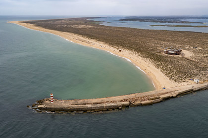 Portugal, Algarve, Parc naturel de la Ria Formosa, Faro, Ile de Barreta ou Deserta (Ilha da Barretta ou Deserta)(vue aérienne)