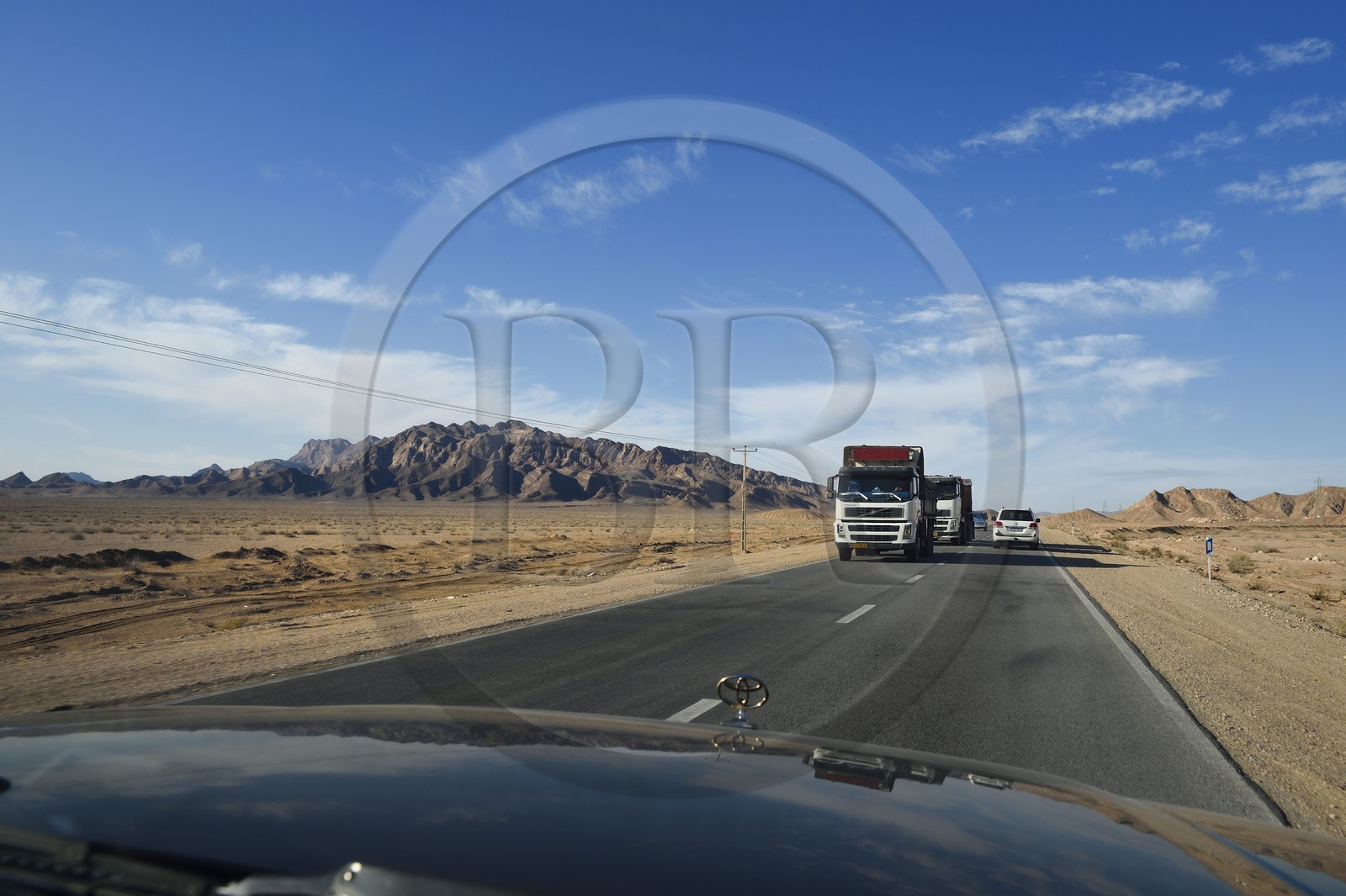 Iran, Province d'Ispahan, désert du Dasht-e Kavir, route 62 de Nain à Khur