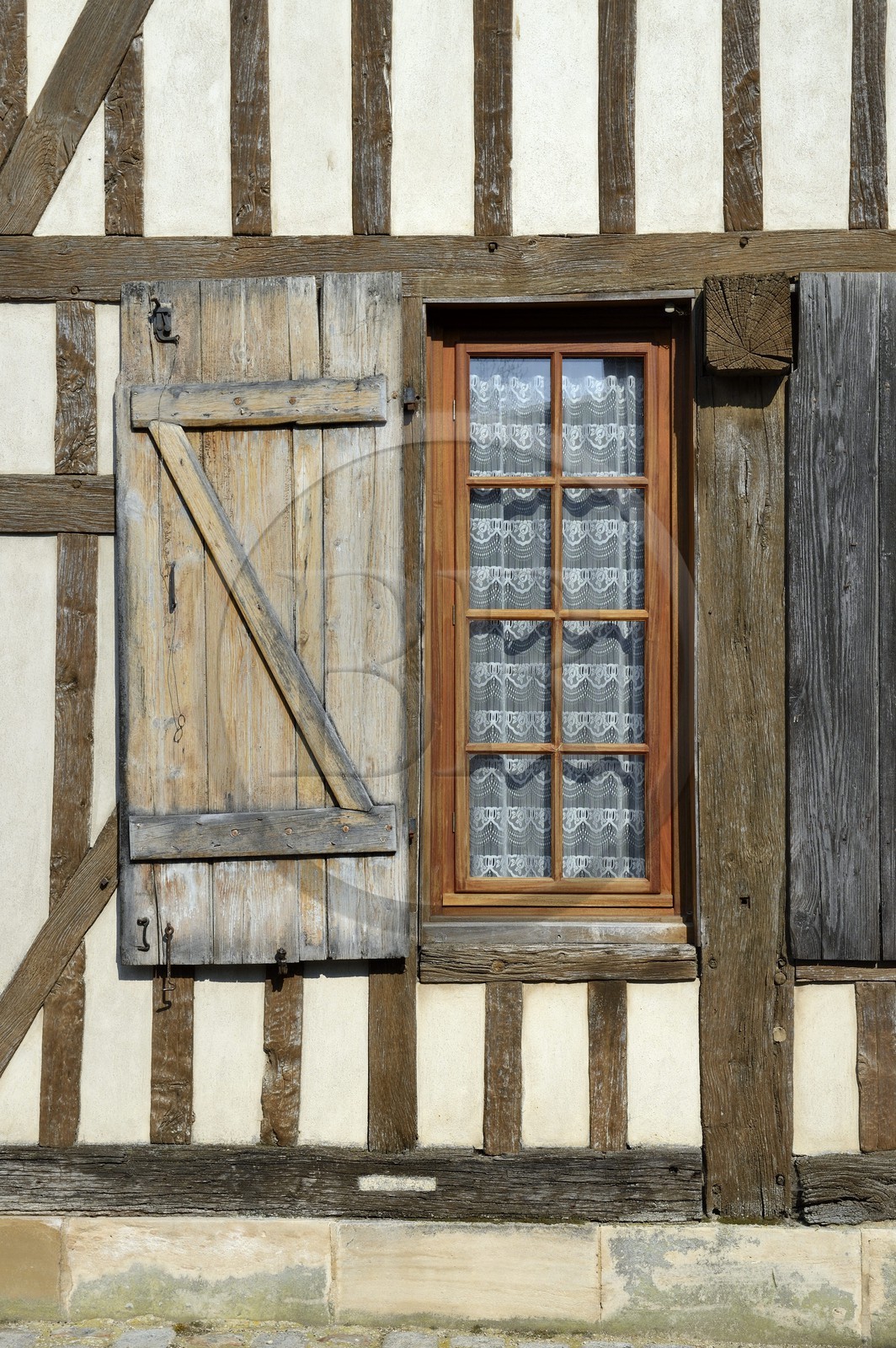 France, Marne (51), village de Saint-Amand-sur-Fion, ferme à pan de bois Petite rue de l'Eglise