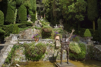 France, Alpes-Maritimes, Cannes, the villa Domergue gardens, sculpture by Franta