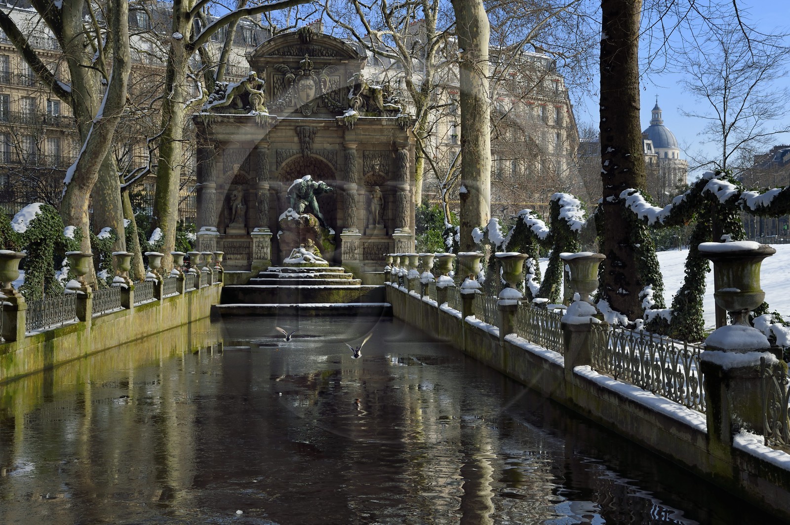 France, Paris (75), quartier Saint-Michel, le jardin du Luxembourg, la fontaine Médicis