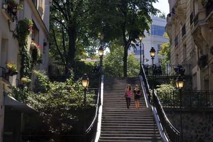 France, Paris (75), escalier de la rue Juste Métivier qui monte à l'avenue Junot