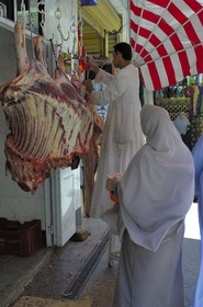 Egypte, Haute Egypte, Nubie, vallée du Nil, Assouan, le souk, boucherie