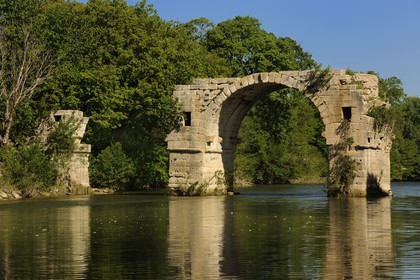France, Herault, near Lunel, Oppidum of Ambrussum on the Via Domitia, the Pont Ambroix (Ambroix  bridge) on the river Vidourle