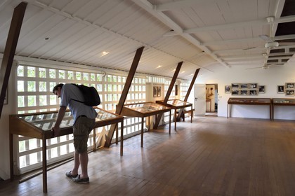 Gabon, Province du Moyen-Ogooué, Lambaréné, l'ancien Hopital Albert Schweitzer devenu musée, l'ancienne salle des infirmières aujourd'hui salle d'expositions