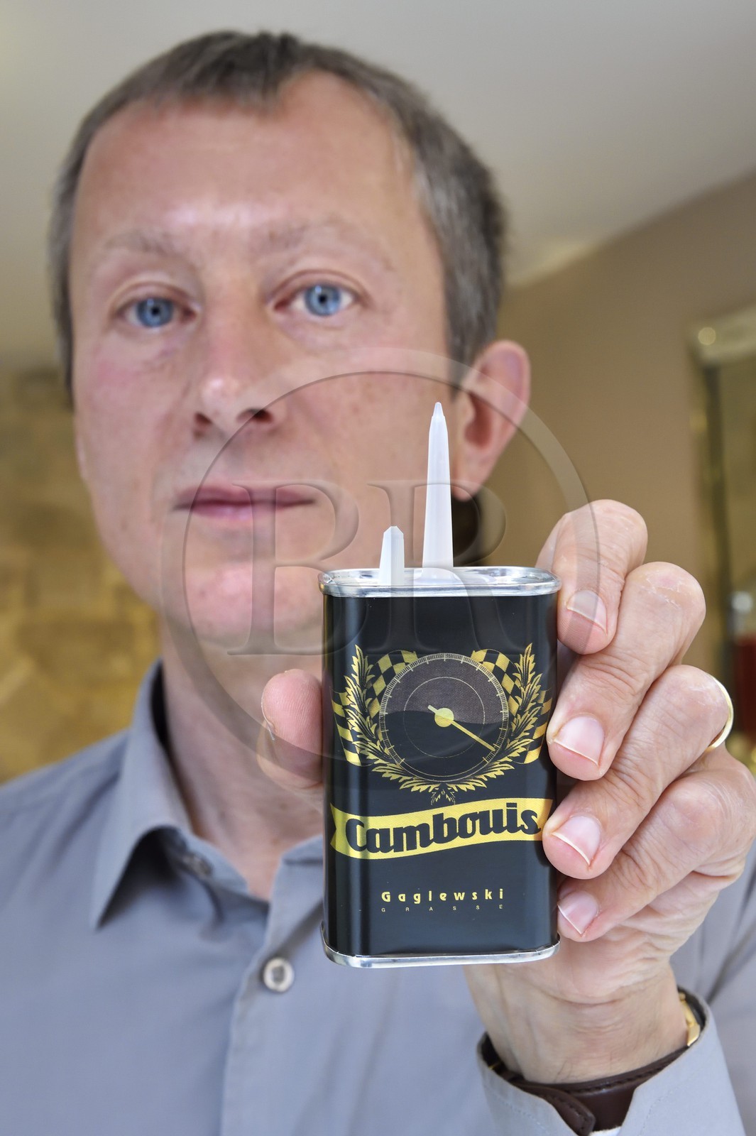 France, Alpes-Maritimes (06), Grasse, le parfumeur Didier Gaglewski présente son parfum Cambouis