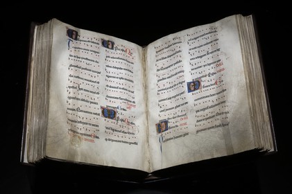 France, Manche (50), Avranches, le Scriptorial (musée des manuscrits du Mont Saint-Michel), manuscrits du Mont originaux