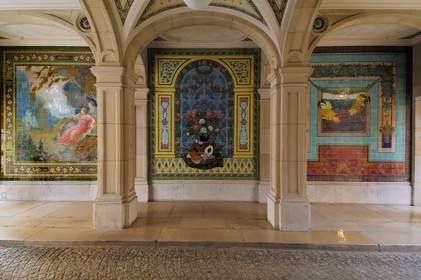 France, Paris (75), immeuble Art deco de l'ancien magasin et siege des Faienceries de Choisy-le-Roi au 18 rue du Paradis