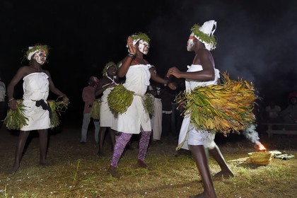 Gabon, province de Ogooué- Maritime, Omboué, région du Loango, danses traditionnelles Nkomi (Myènè)