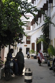 Tanzanie, archipel de Zanzibar, île de Unguja (Zanzibar), ville de Zanzibar, quartier Stone Town, classé Patrimoine Mondial de l' UNESCO, une ruelle de la vieille ville Baghani street