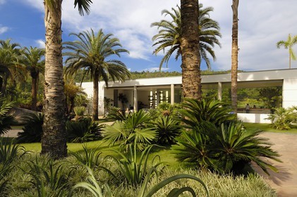 Brasil, Minas Gerais state, Brumadinho, Centro de arte contemporanea Inhotim (contemporary artwork center), Galeria Praça