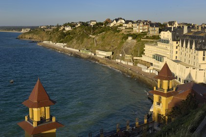 France, Manche, Cotentin, Granville, Plat Gousset beach and promenade, the casino towers in the foreground