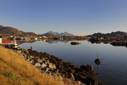 Norvège, Nordland, Iles Lofoten, port de pêche de Ballstad dans l'île de Vestvagoy