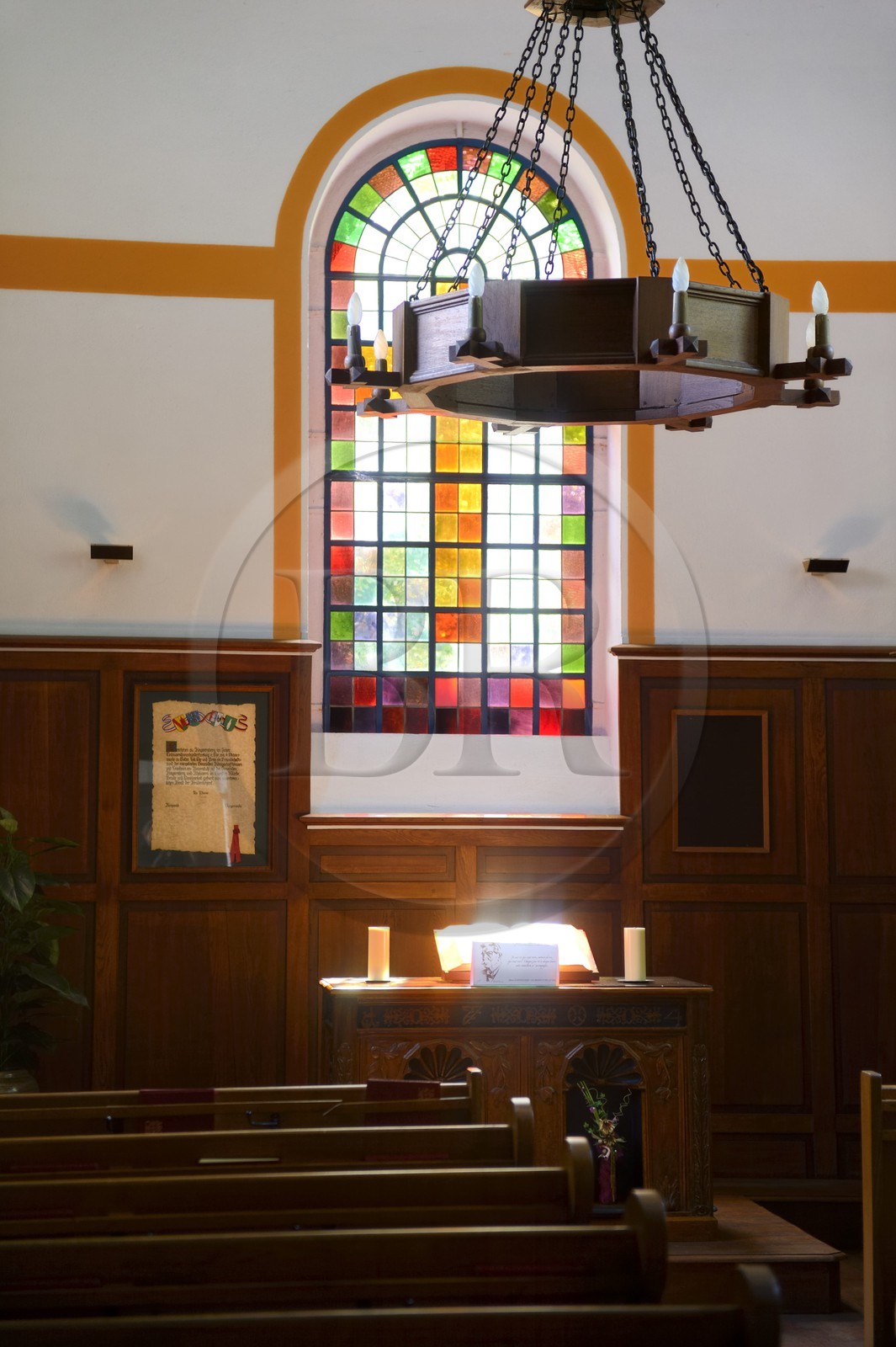 France, Haut-Rhin (68), Kaysersberg, maison natale du Docteur Albert Schweitzer, le temple protestant où officiait son père